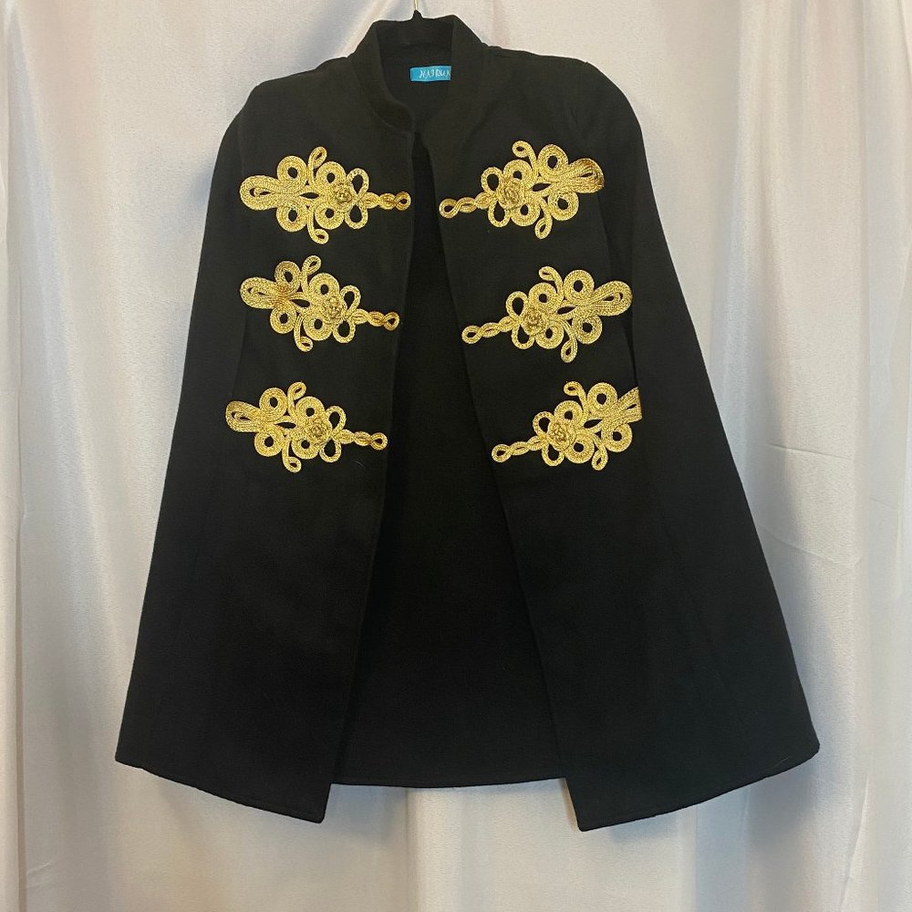 Detailed Cape